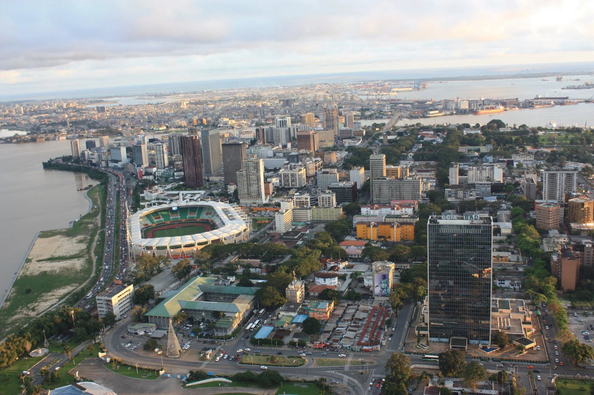 Vue aérienne du Plateau, quartier d’affaires d’Abidjan